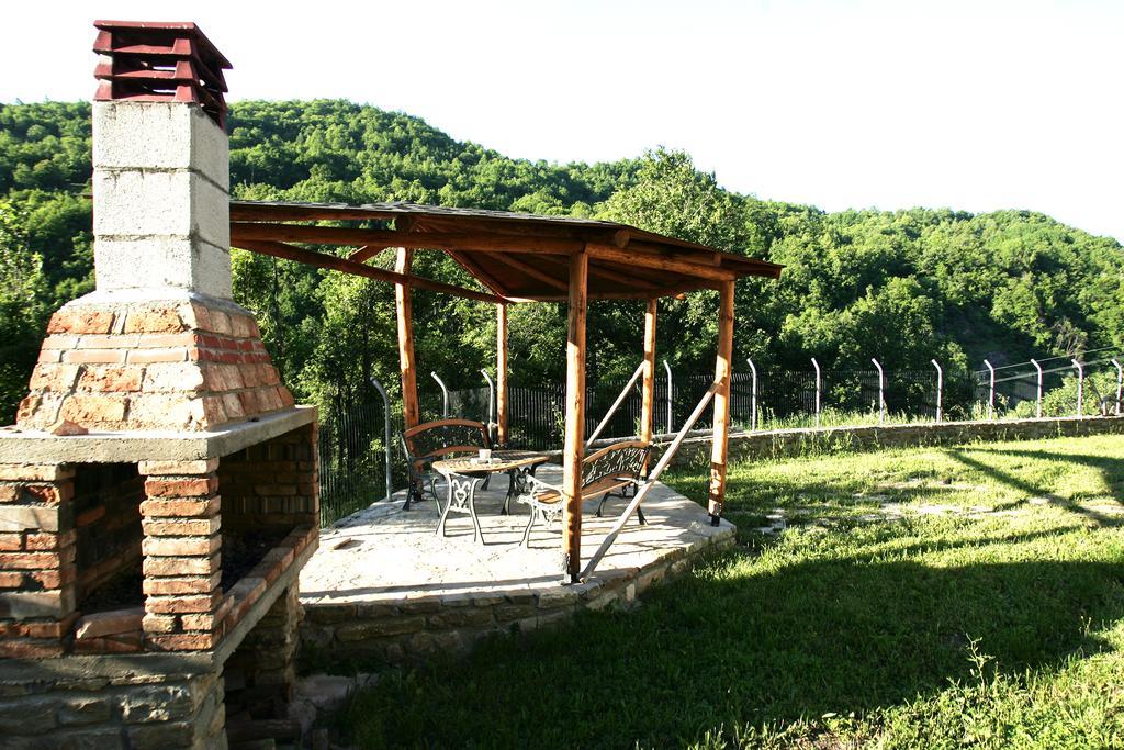 Guesthouse Alexandros Nestorion Екстер'єр фото